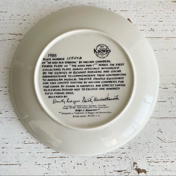 Signed We Kiss in a Shadow by William Chambers from The King and I Plate 80s - Picture 2 of 2